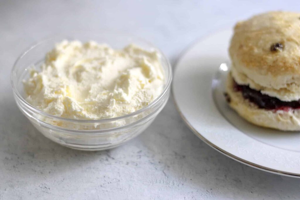 clotted cream and scone