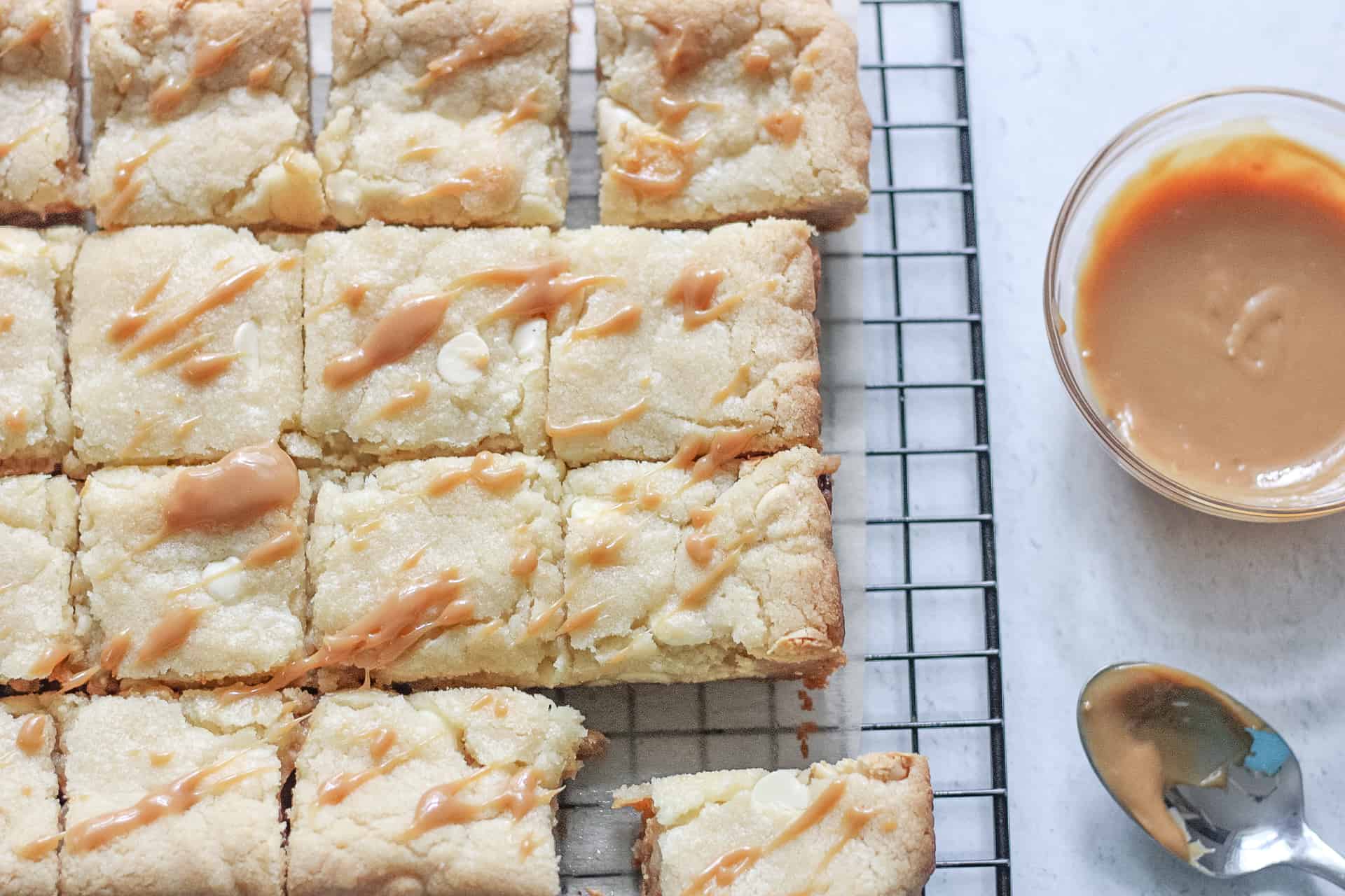 dulce de leche gooey bars