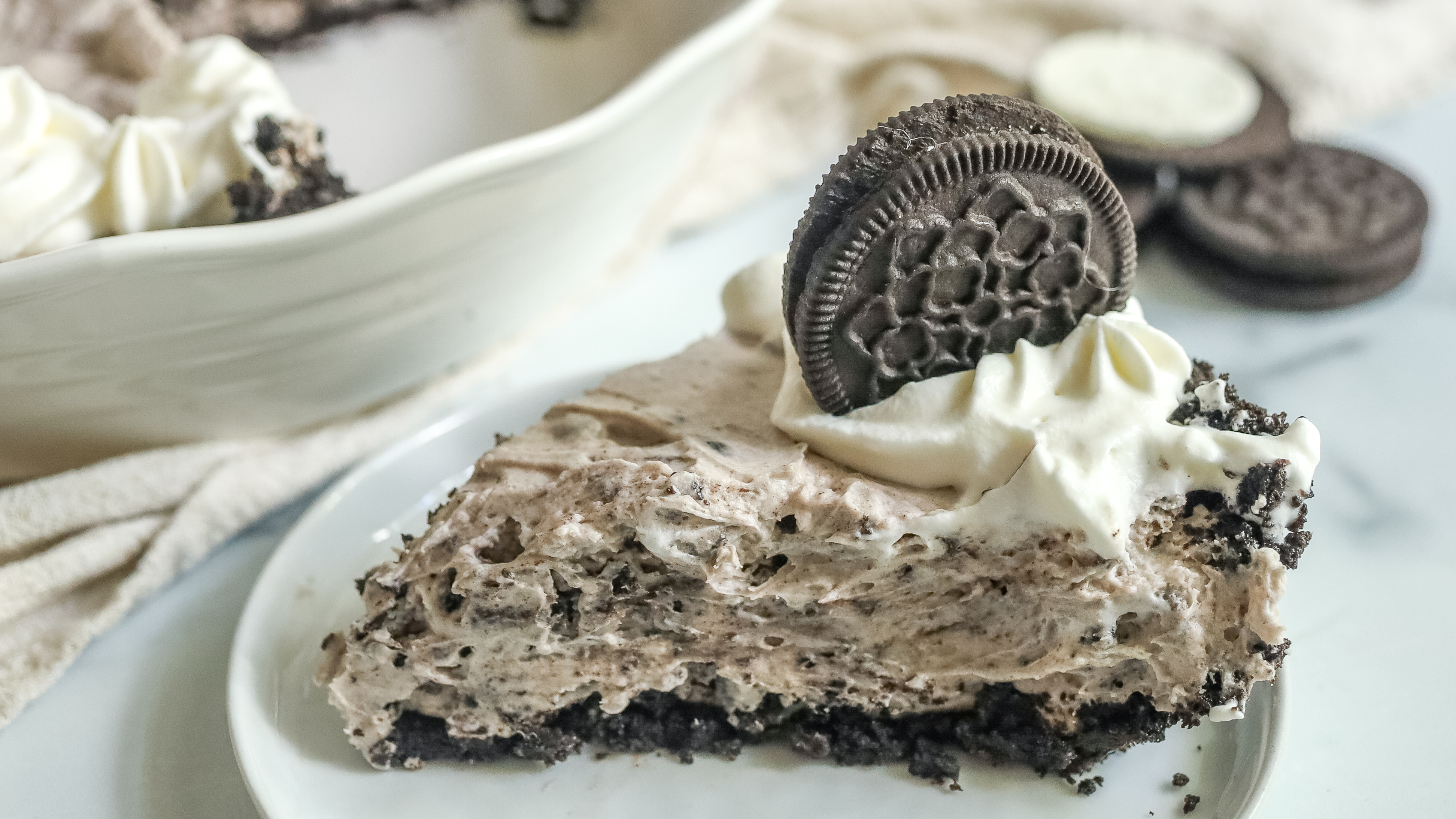 a slice of no-bake Oreo pie