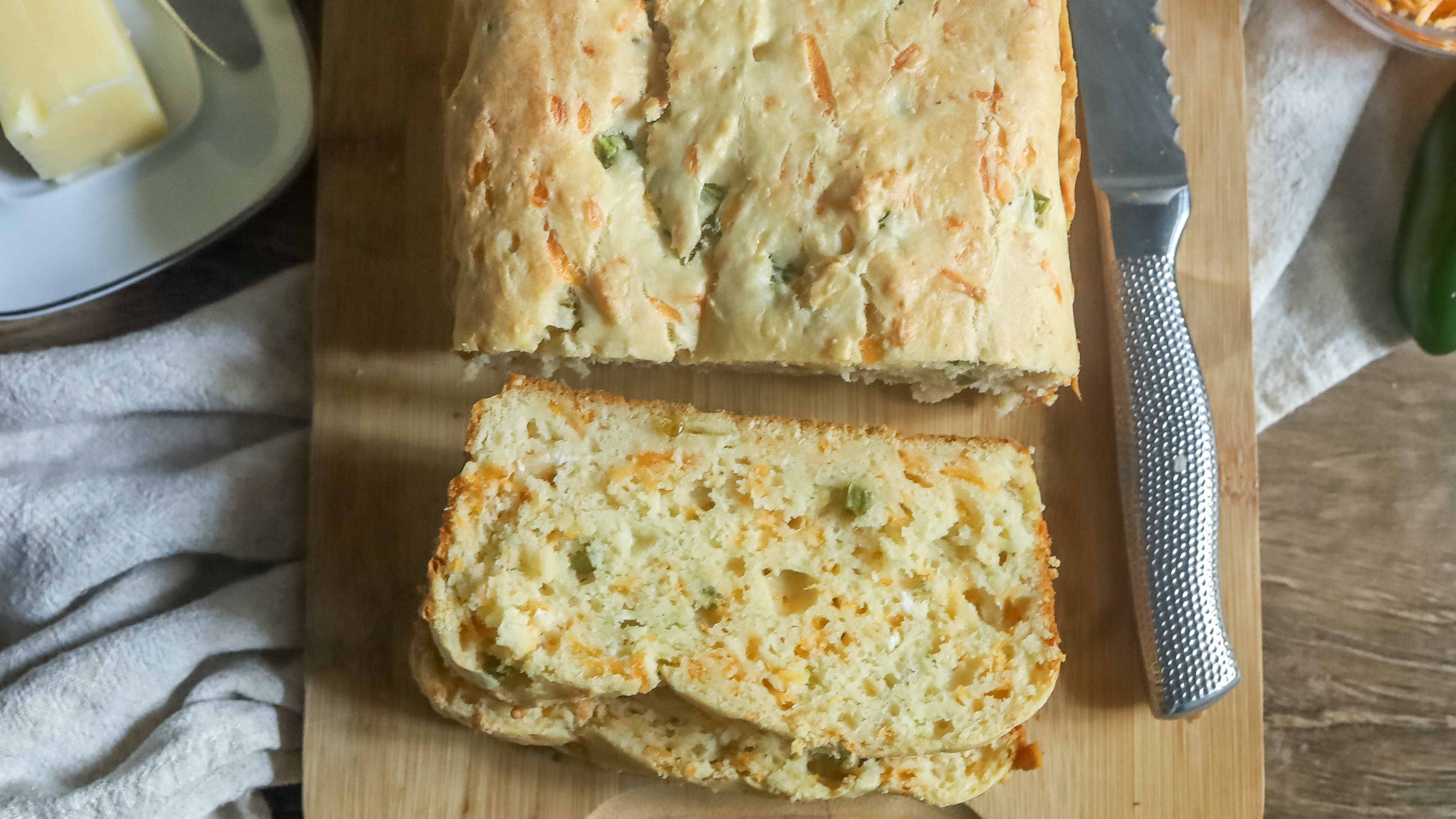 Jalapeno cheddar bread
