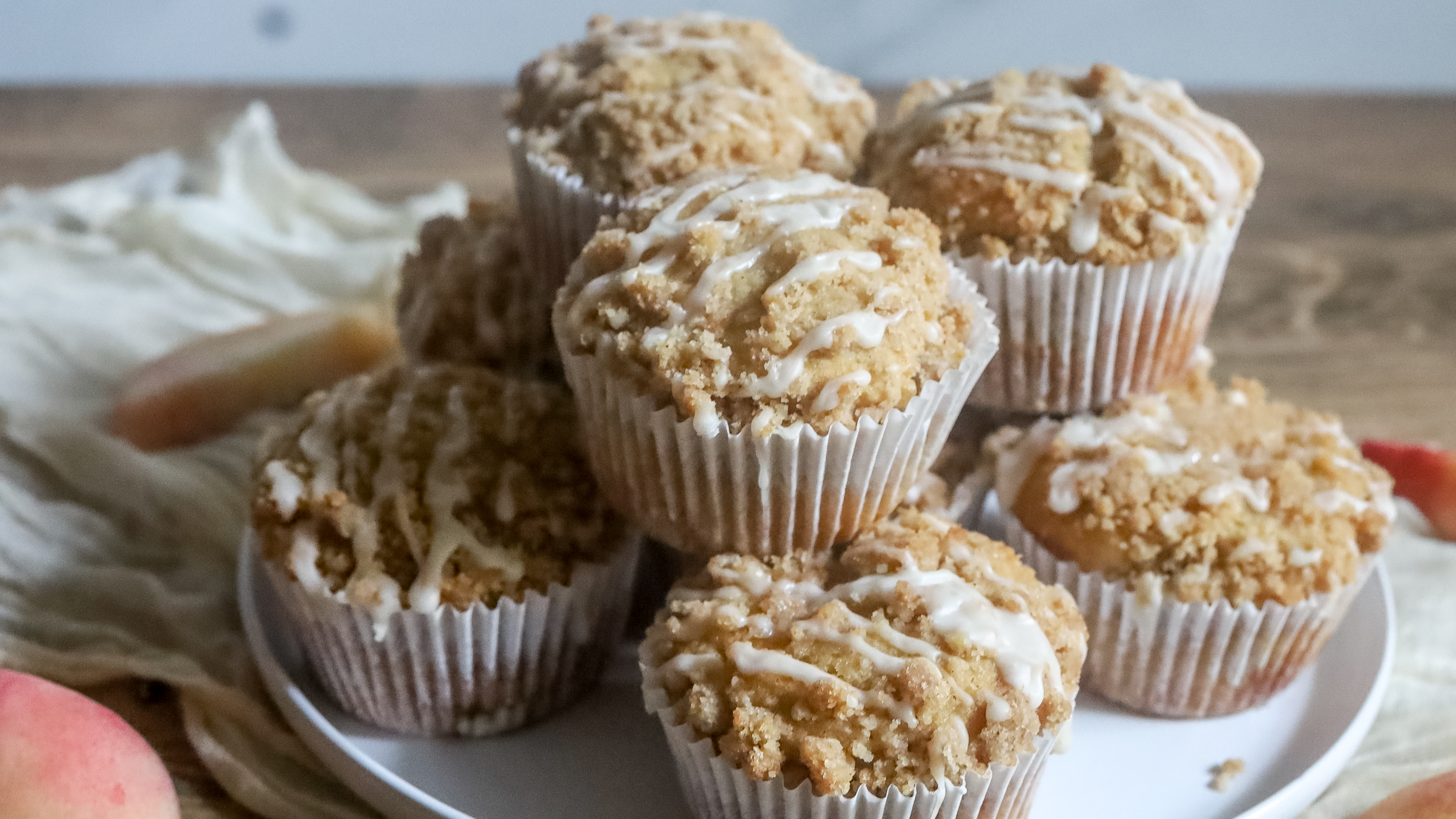 peach cobbler muffins