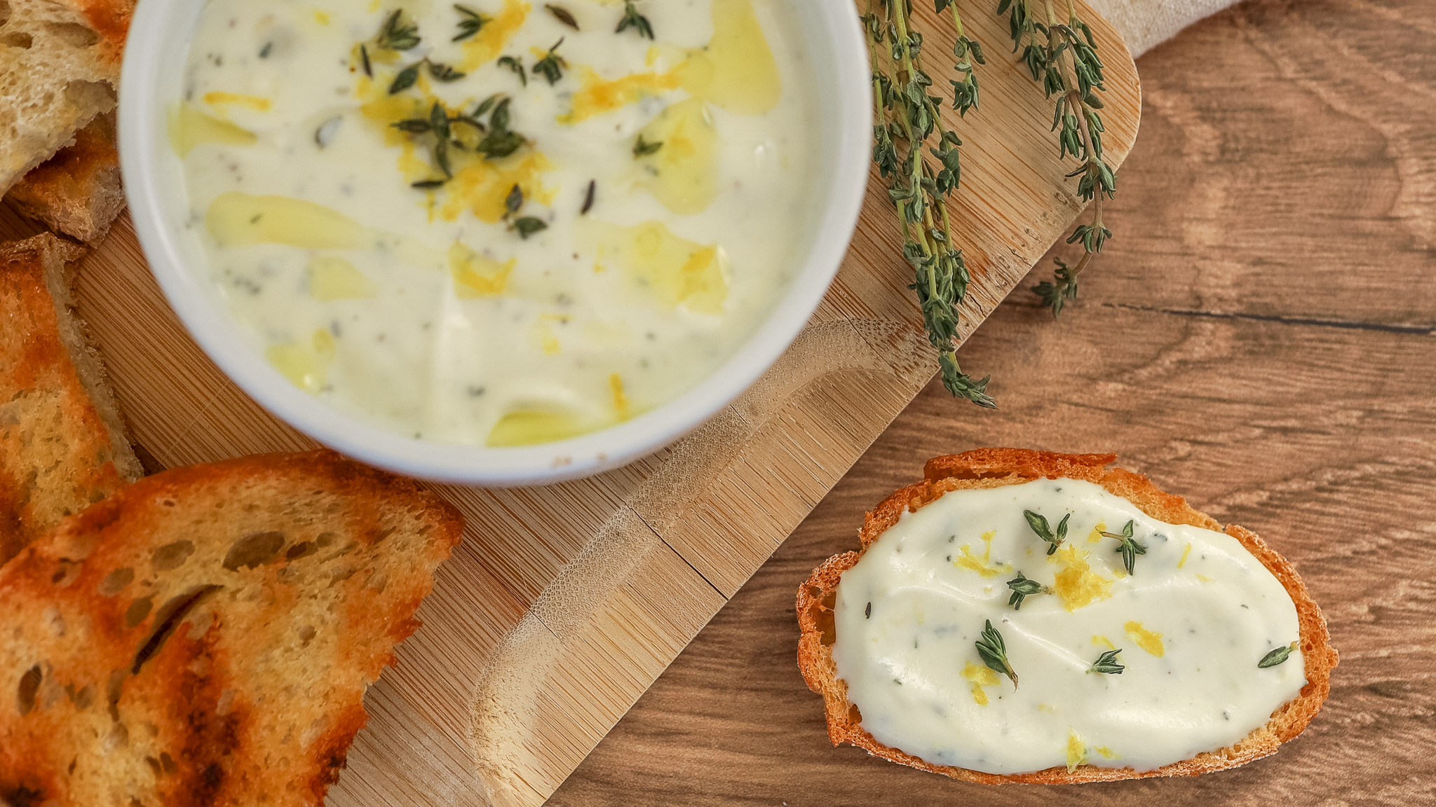 whipped ricotta with lemon, thyme and honey