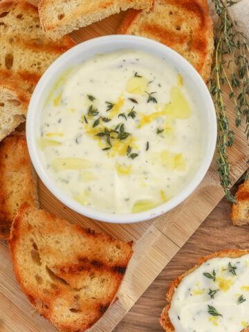 whipped ricotta toasts