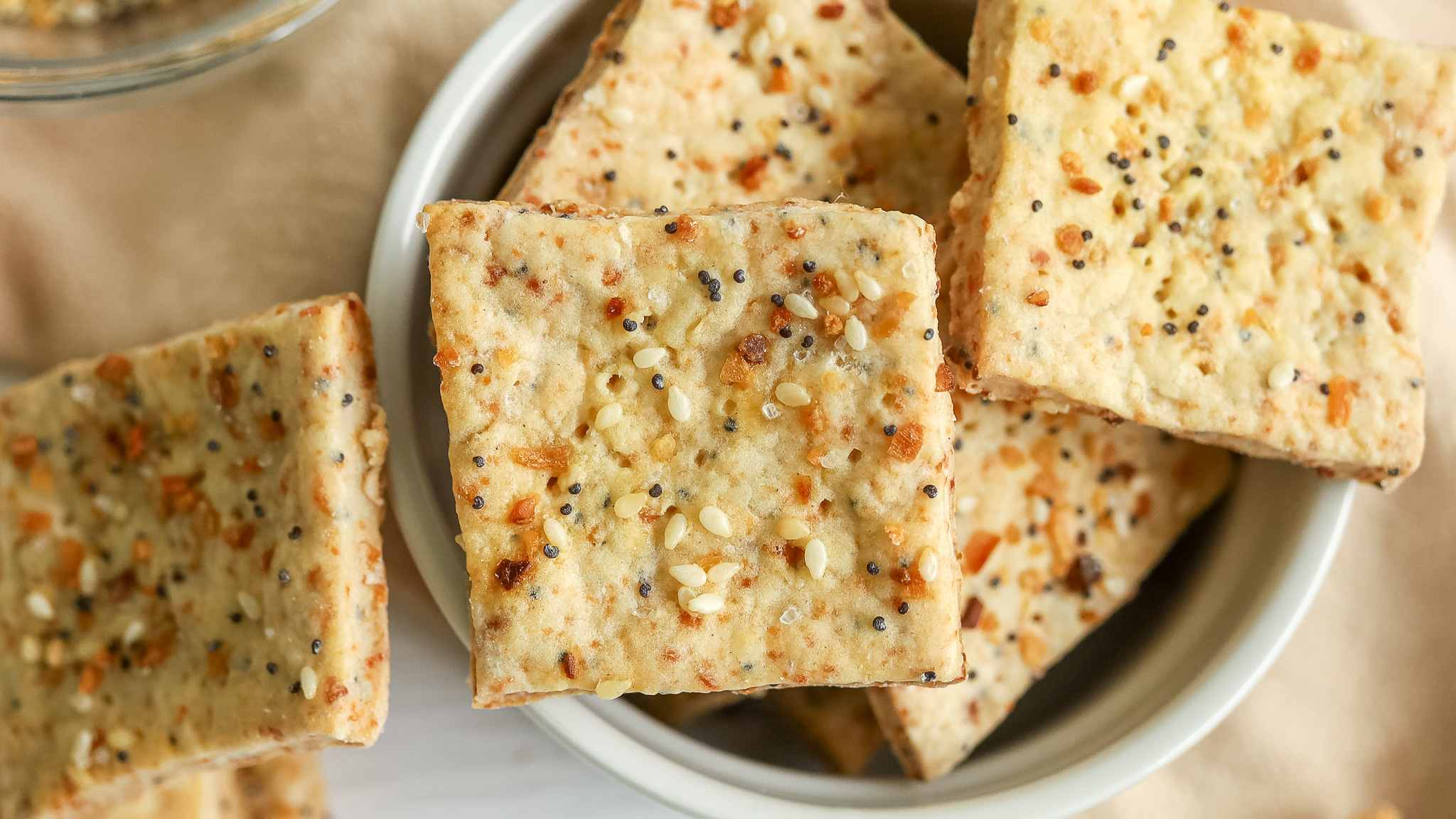 Close up photo of everything bagel crackers