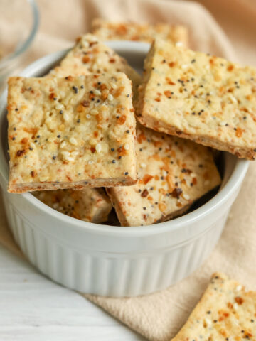 Everything bagel crackers in a bowl